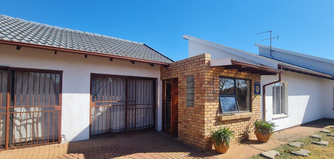 3 Bedroom House for Sale in Delmore Park