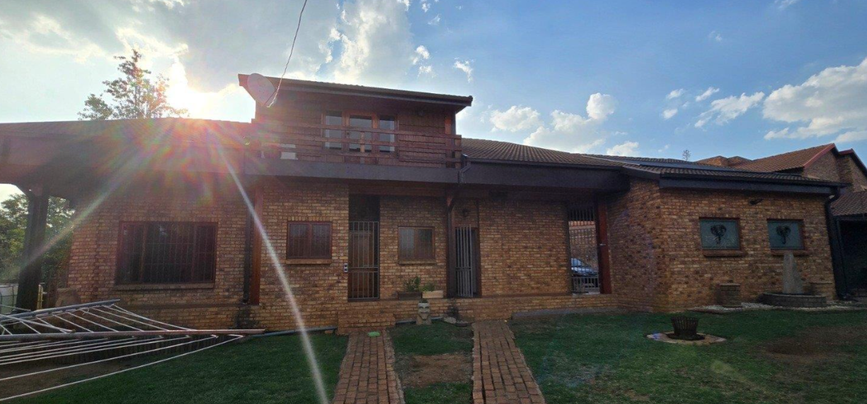 Family Home with Exceptional Entertainment Appeal.