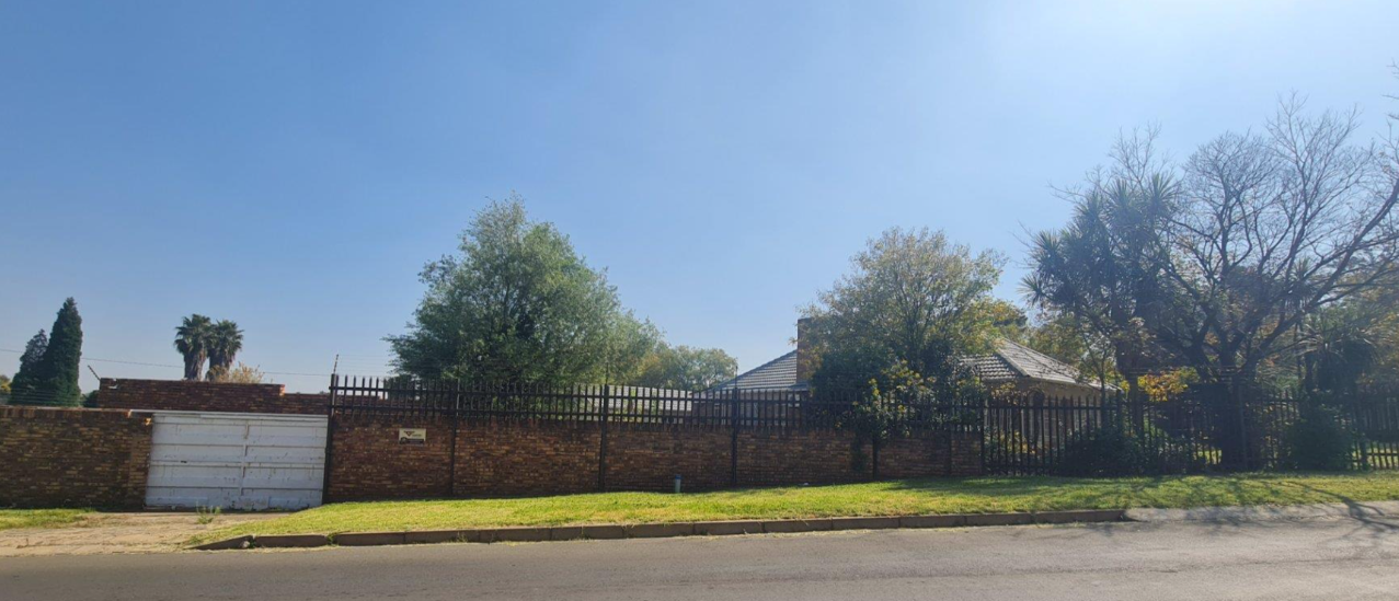 House/Office space /Filling station