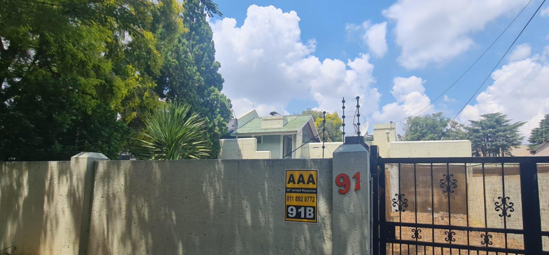 Spacious Family Home with Flatlet and Renovation Potential in Boksburg North