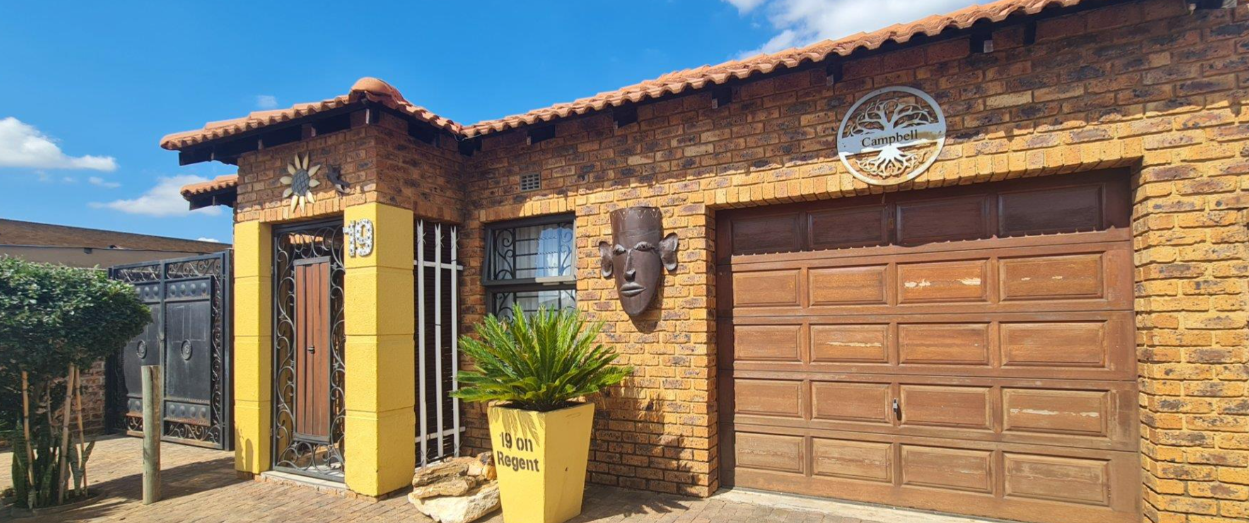 Modern Three Bedroom Home with Flatlet.