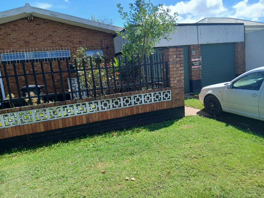 Spacious 3-Bedroom Home with Cottage for Sale in Boksburg South